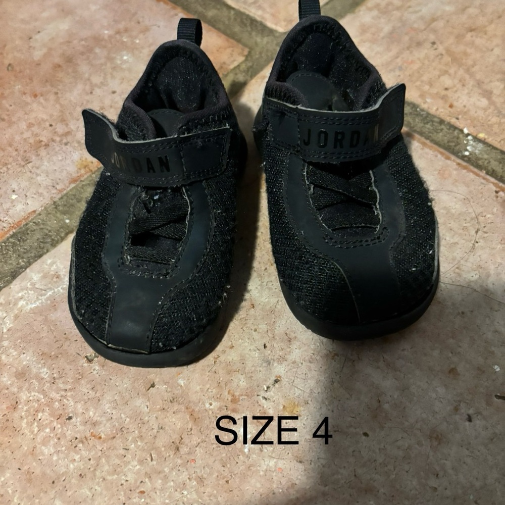 Jordan Black Sneakers Classic Design